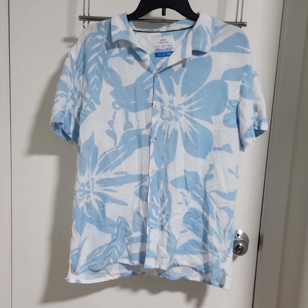 MBX Blue Floral Tropical Short Sleeve Button Up Shirt